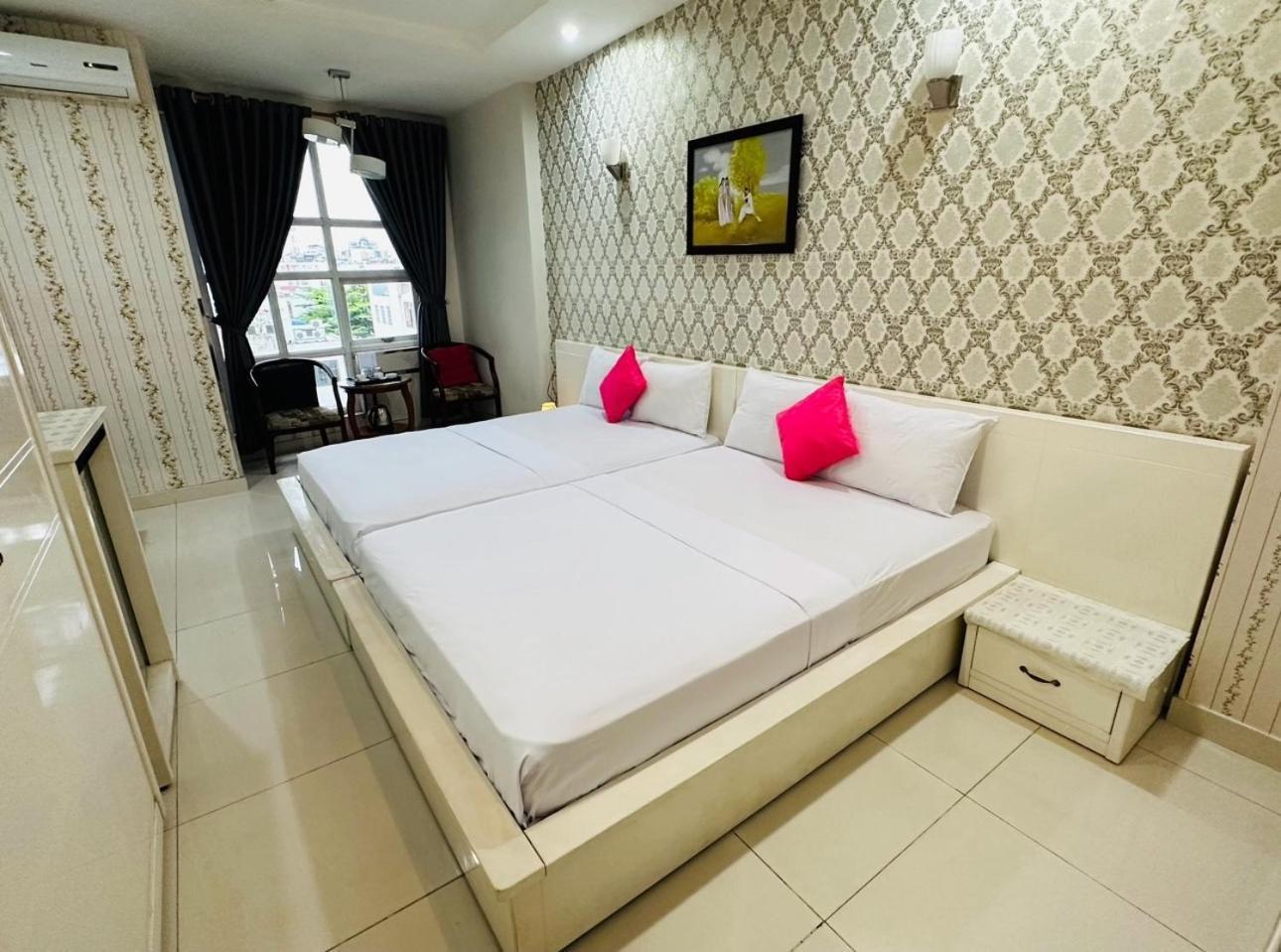 Redflower Hotel Thành Pho Ho Chí Minh Esterno foto