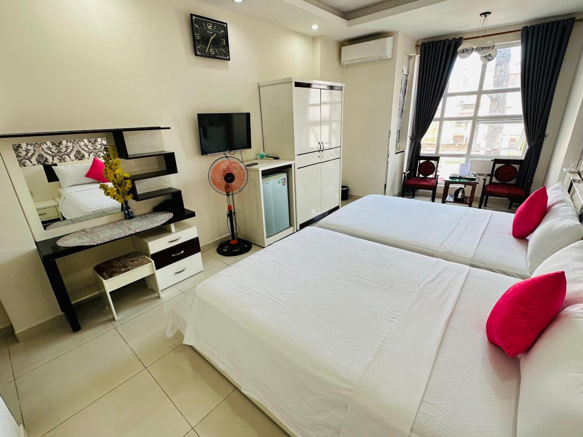 Redflower Hotel Thành Pho Ho Chí Minh Esterno foto