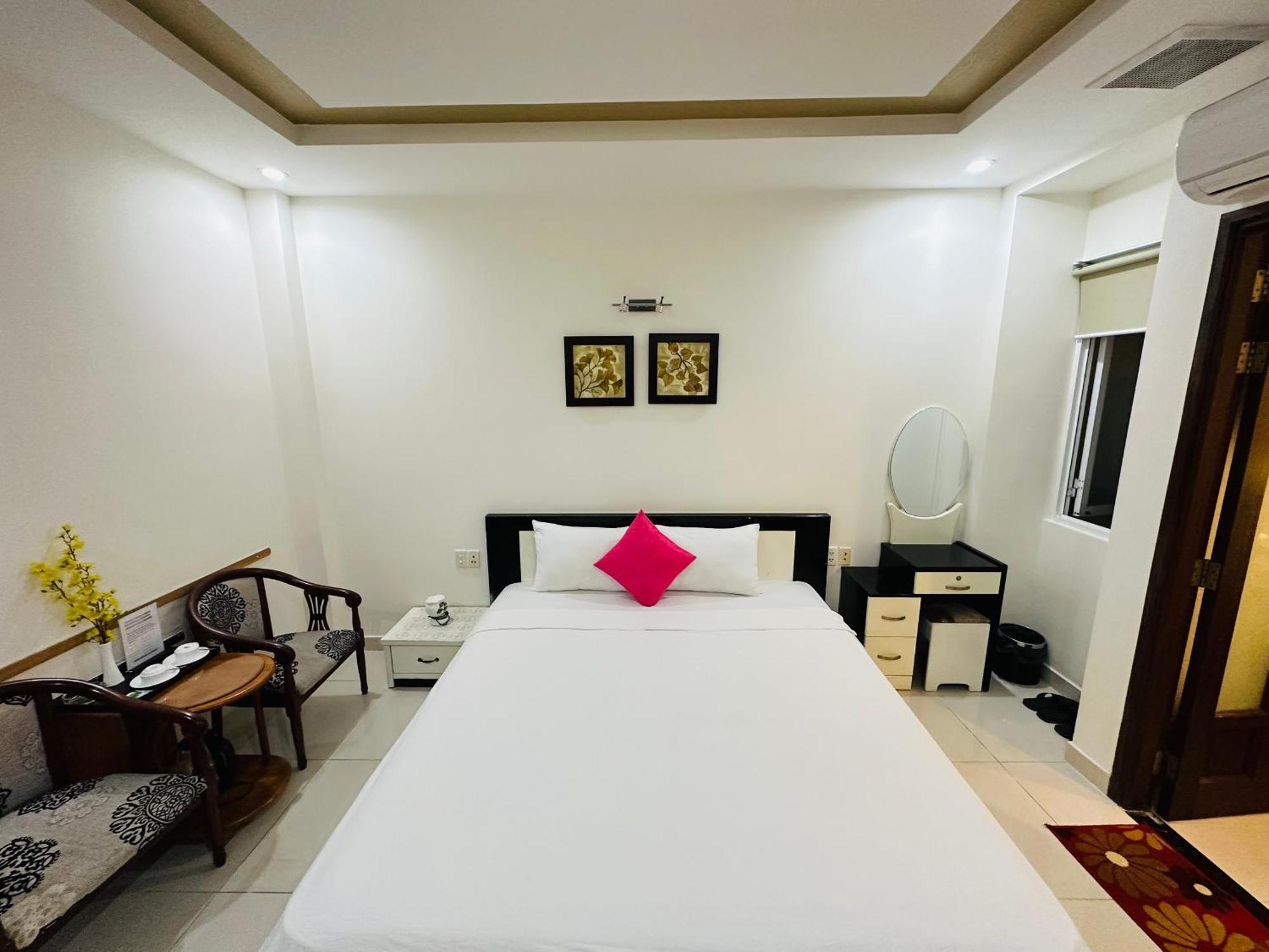 Redflower Hotel Thành Pho Ho Chí Minh Esterno foto