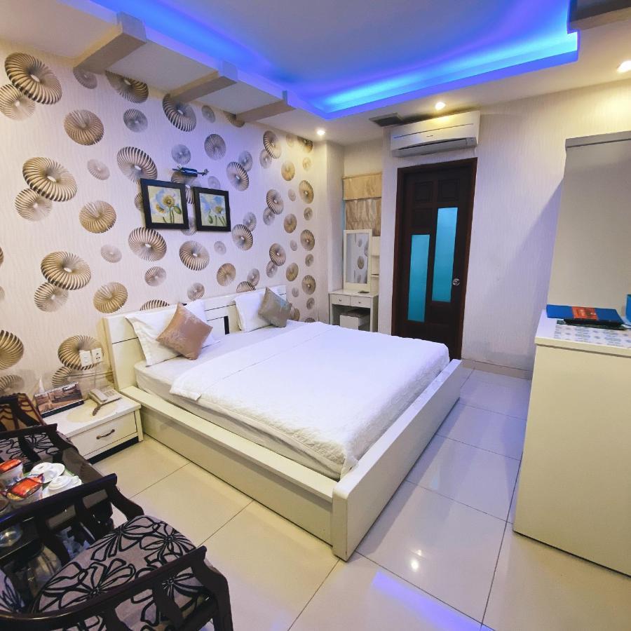 Redflower Hotel Thành Pho Ho Chí Minh Esterno foto